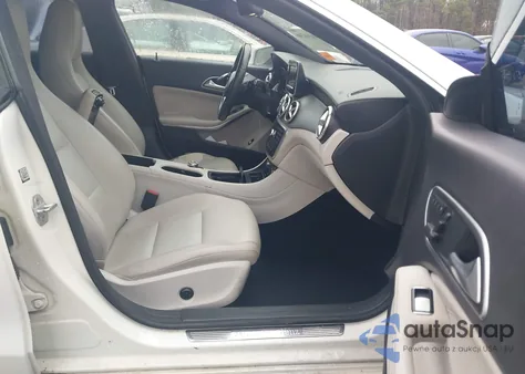 2014 Mercedes-Benz Cla 250 z USA, uszkodzony, nr VIN WDDSJ4EBXEN156005